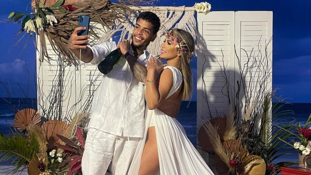 La feliz pareja se había casado a fines de abril.