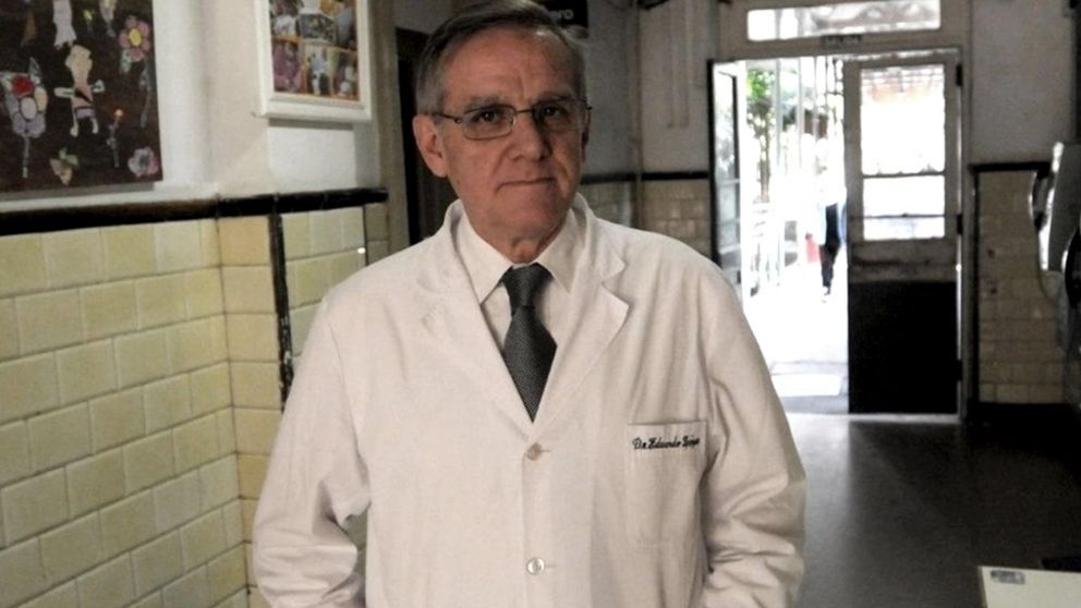 Eduardo López sostuvo que 25 profesionales de la salud se contagiaron Covid-19 (Télam).