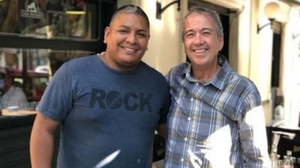 Chocobar y Wolek en un encuentro posterior al ataque sufrido por el turista, en 2017 (Archivo).
