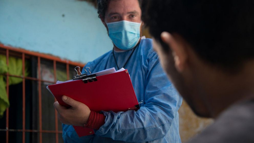 Coronavirus: los anticuerpos permanecen en sangre ocho meses.