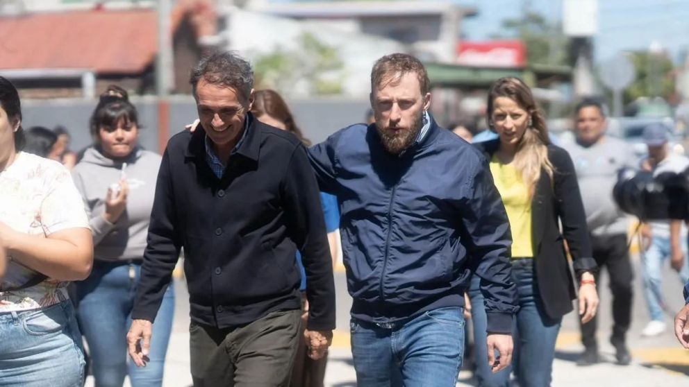 Otermín y Katopodis recorrieron la reconstrucción de la avenida Recondo en Lomas.