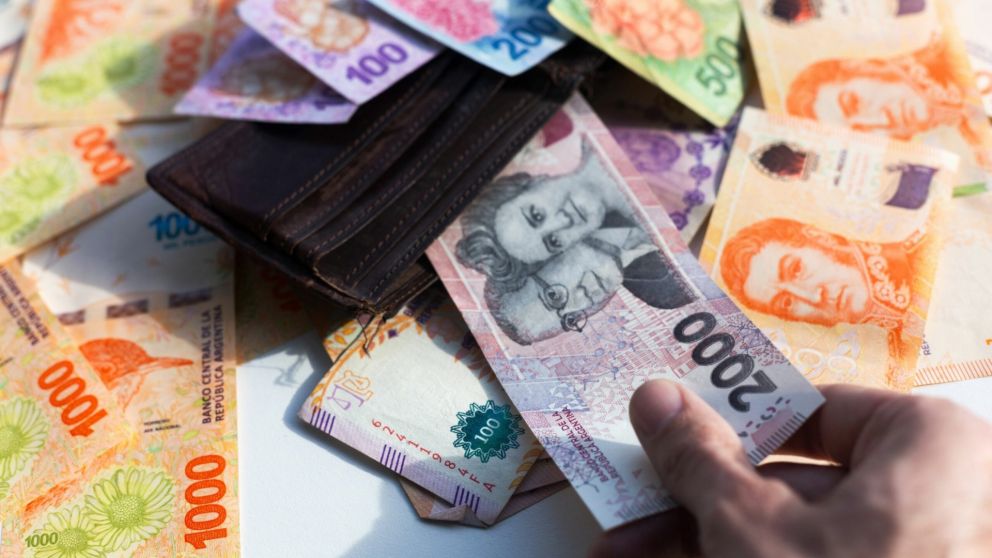 Jubilados, hay nuevo tope de la ANSES para cobrar el bono en abril: ¿Cuál es?