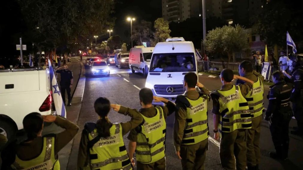 Israel informó que el cuarto cuerpo devuelto el martes por Hamás no es un rehén (Imagen Reuters).