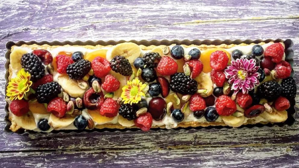 Postre fresco y colorido, listo para disfrutar en la merienda, ideal para compartir en familia o con amigos.