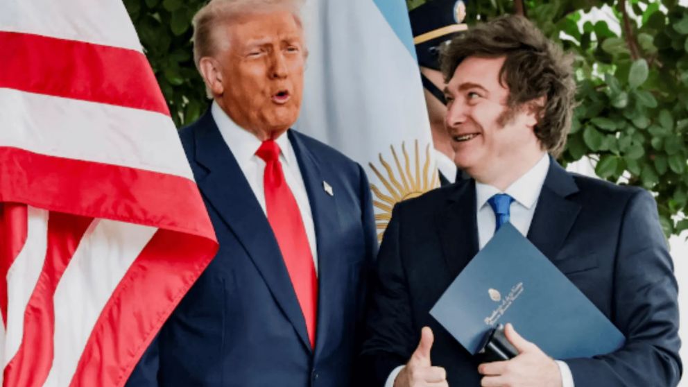 Javier Milei junto a Donald Trump.