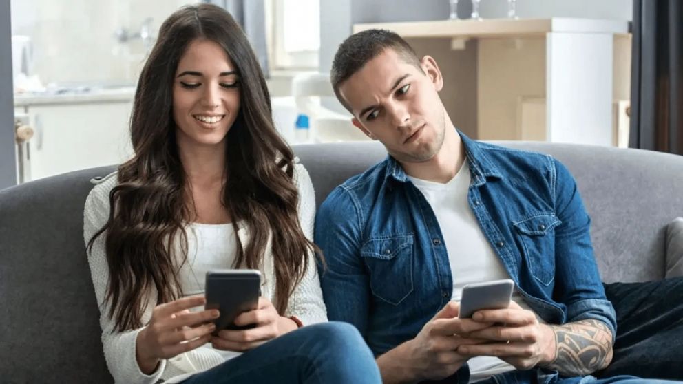 La inseguridad emocional puede convertirse en el mayor enemigo del amor.