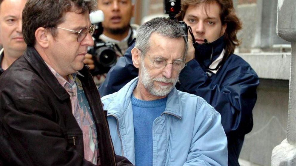 Fourniret fue condenado de por vida por los asesinatos de siete niñas cuyos cuerpos fueron encontrados. Más tarde, confesó cuatro asesinatos más.