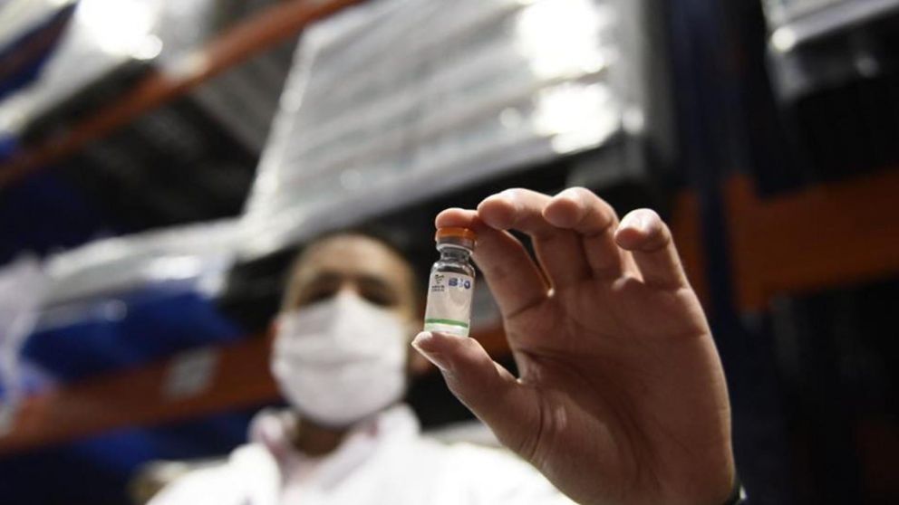 Coronavirus: debate por la exención de patentes de vacunas y antecedente con medicamentos en el VIH