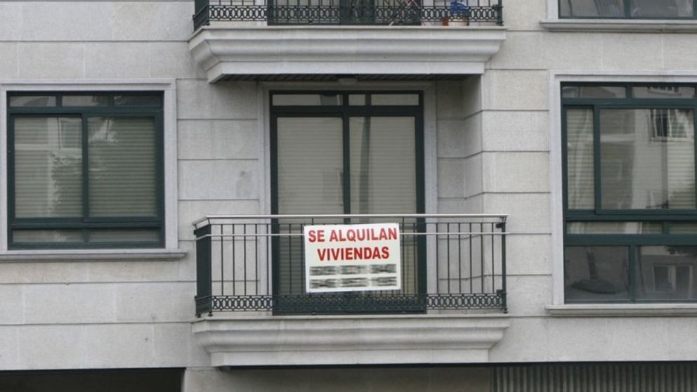 El ministro Ferraresi pidió implementar "un impuesto alto a los que tienen una vivienda ociosa".