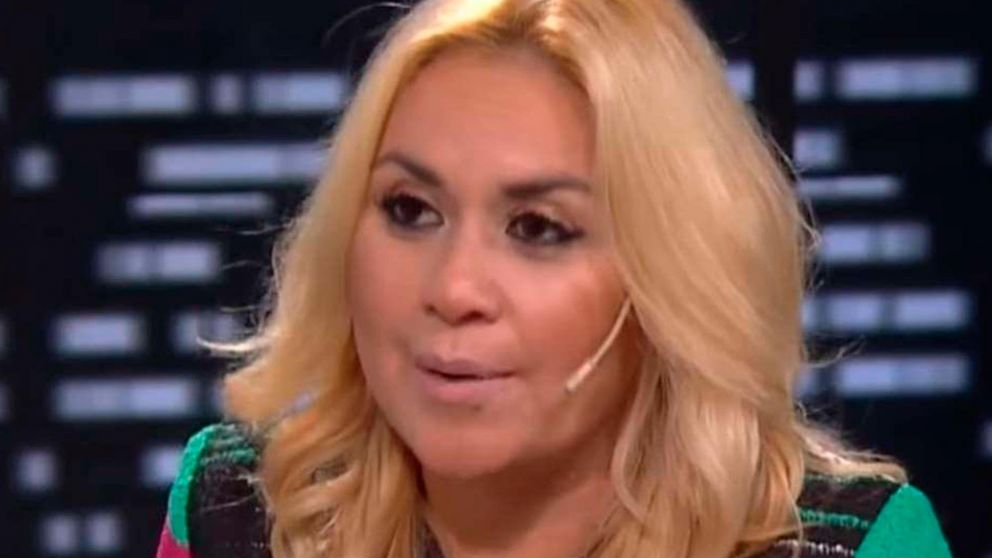 La ex esposa de Maradona cargó contra la difusión de chats en los que hablan de sus pedidos a Diego (Archivo).