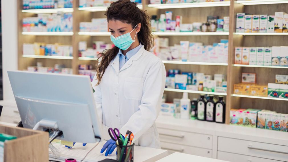 El rubro farmacéutico tuvo que incorporar en tiempo récord el procesamiento de recetas digitales, servicios de delivery y medios de pago "contactless", entre otras innovaciones.