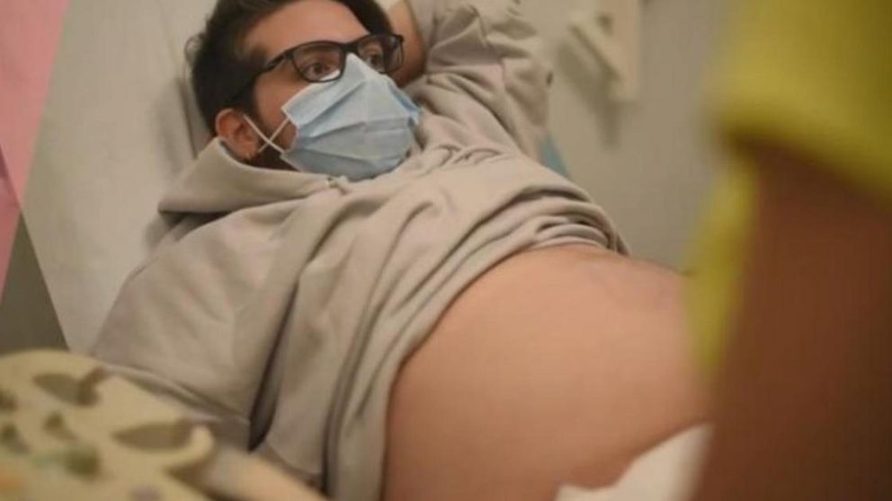Dio a luz el hombre trans que estaba embarazado y conmocionó a España.