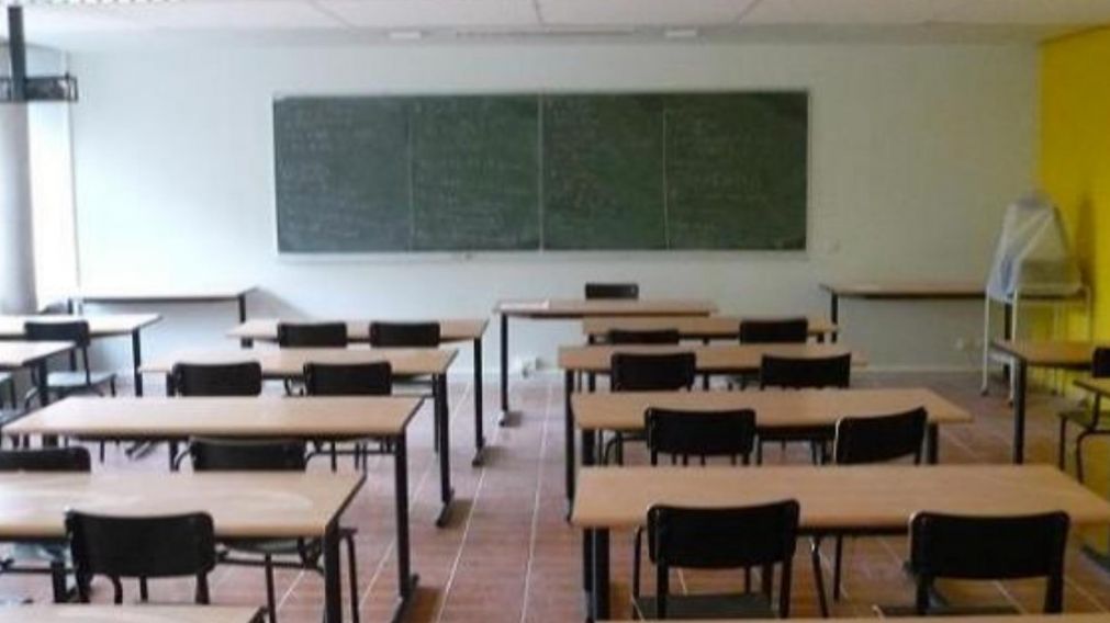 El número de adultos jóvenes con estudios universitarios completos en Argentina tuvo un leve descenso en los últimos tres años