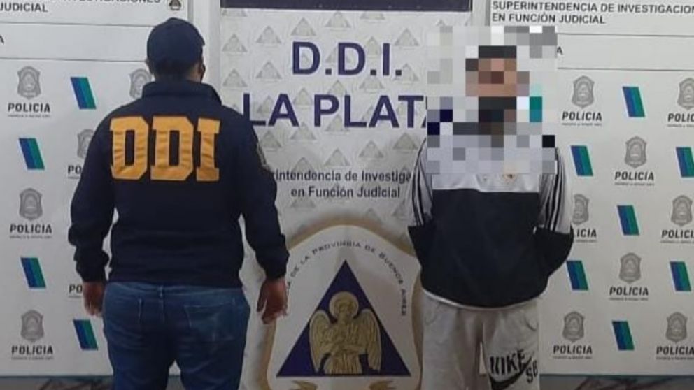 Este es el individuo que fue detenido por los pesquisas policiales en la localidad de Abasto.