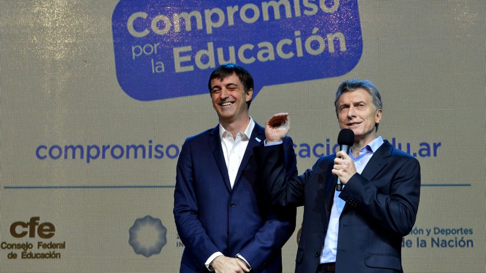 El ex presidente Mauricio Macri, junto al ex ministro Esteban Bullrich, uno de los involucrados en la denuncia.