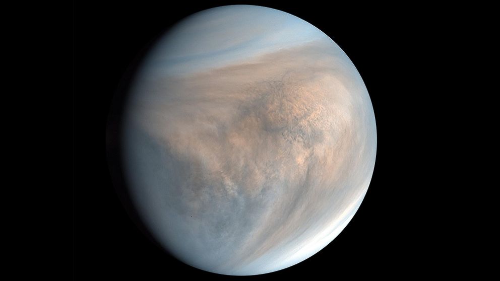 Venus es el planeta hermano de La Tierra y tienen el mismo tamaño, masa y densidad.