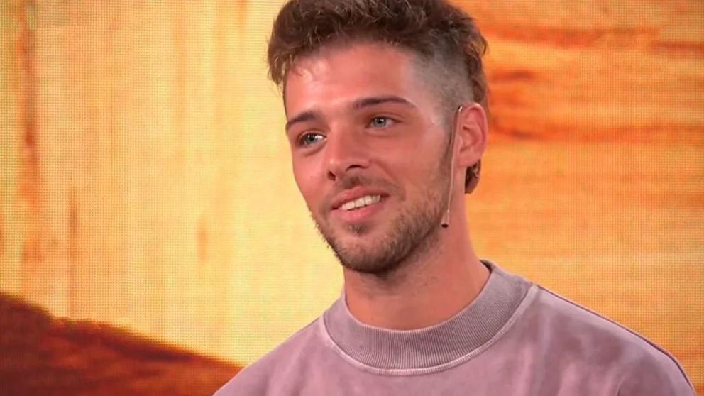 El influencer se abrió respecto al suicidio de su madre en el programa de Andy Kusnetzoff.