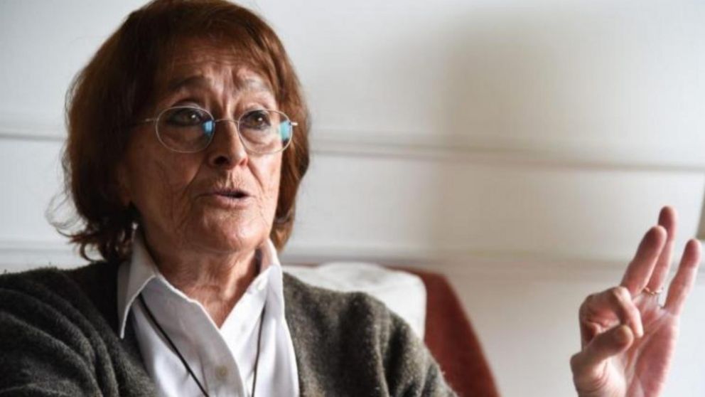 Falleció Alcira Argumedo.