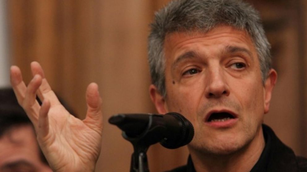 El vicepresidente de Enacom, Gustavo López, destacó que el DNU contempla que "las telecomunicaciones son una necesidad" (Telam)