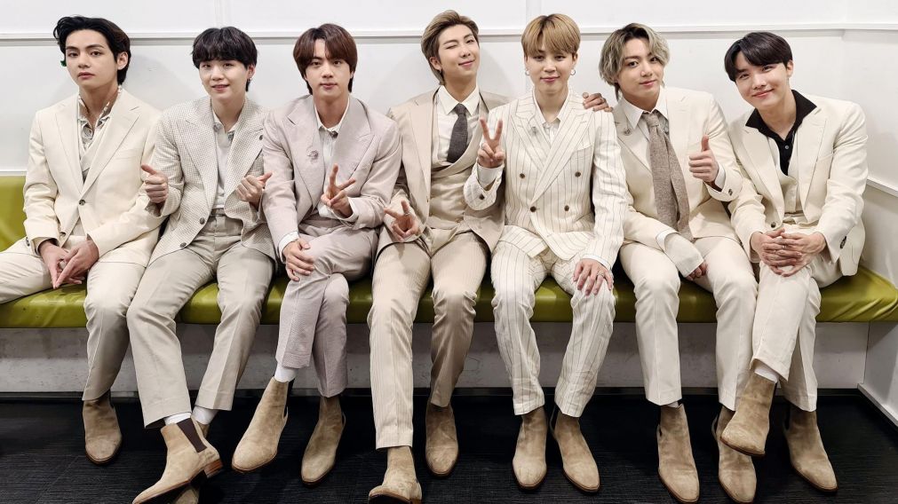 El grupo surcoreano de K-Pop BTS deleita a millones de fans en el mundo (Twitter bts_bighit).