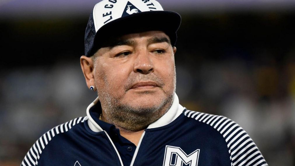 Junta m�dica concluy� que Diego Maradona agoniz� 12 horas y que los m�dicos debieron representarse su muerte.