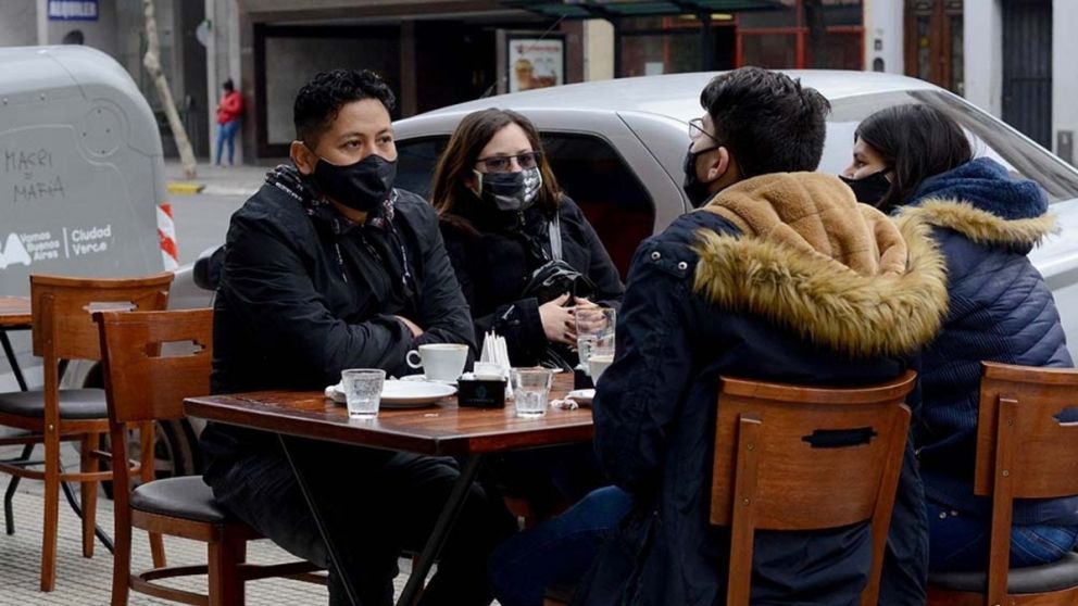 Gobierno lanzar� una l�nea de cr�ditos para que bares y restaurantes puedan comprar sistemas de calefacci�n (T�lam).