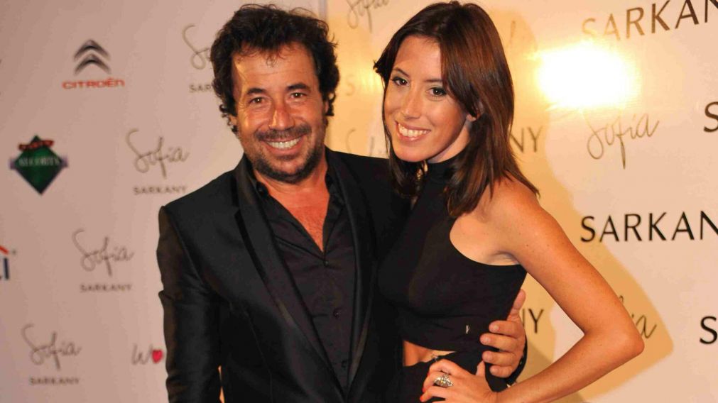 A un mes de la muerte de su hija, Sofía, el diseñador Ricky Sarkany la recordó.