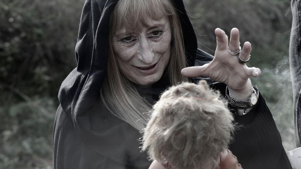 As� brujas exorcizaron a mu�eca maldita de Boedo.