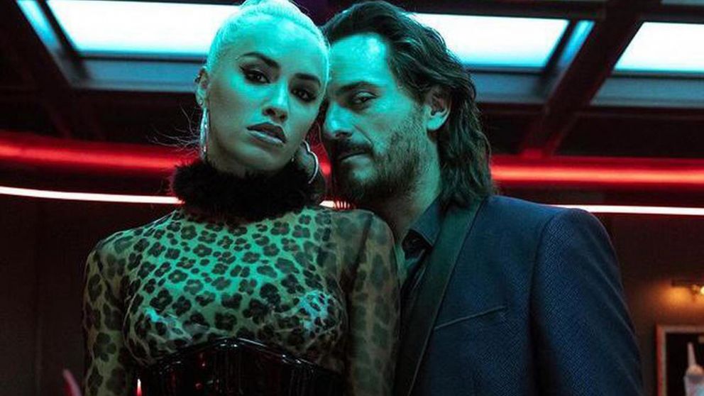 Lali Espósito, interpreta a Wendy, en la serie "Sky Rojo" de Netflix.