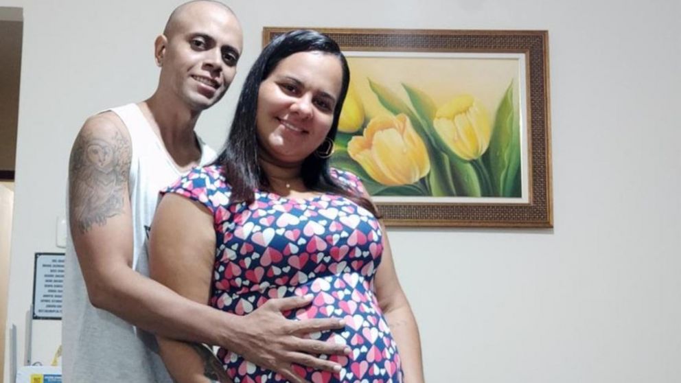 Los padres del niño y la increíble experiencia que les tocó vivir (gentileza G1)