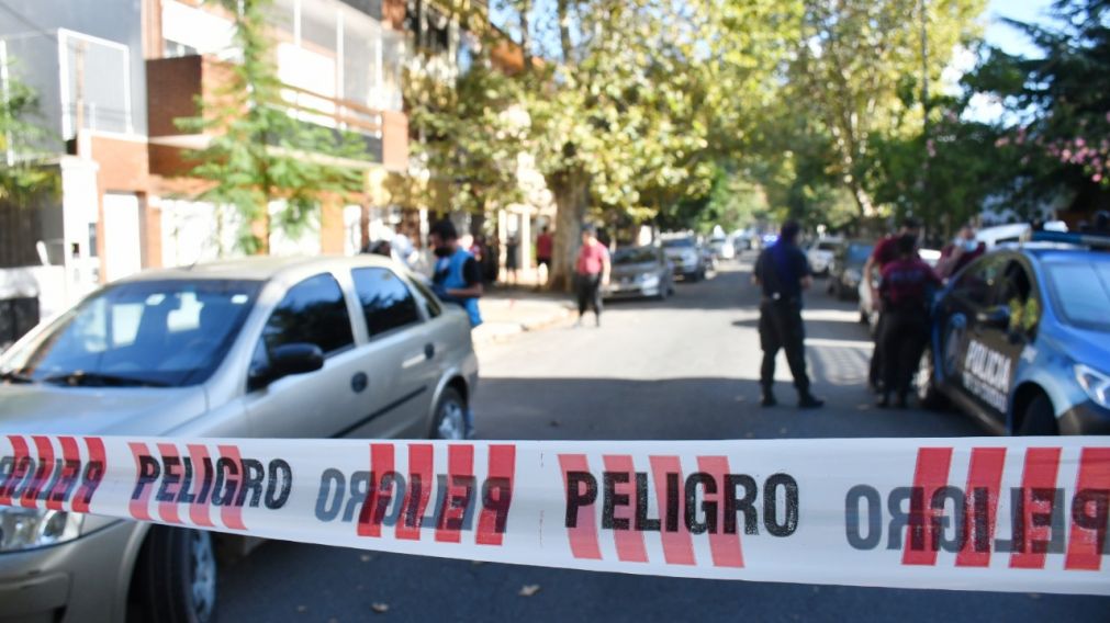 Los delincuentes de 32 y 38 años intentaron escapar con lo robado.