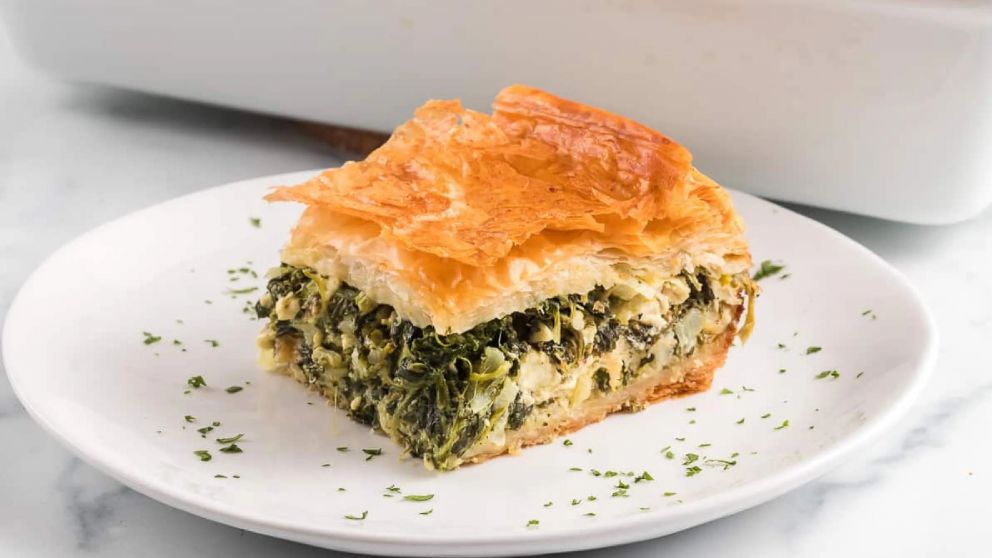 Receta de "Spanakopita", un pastel griego de verduras ideal para sorprender a mamá en su día