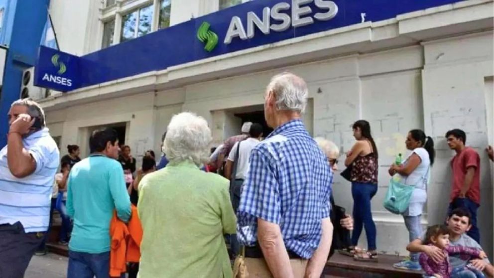 El pago mensual para los cónyuges de jubilados y pensionados de ANSES se actualizará el próximo mes (Imagen ilustrativa).