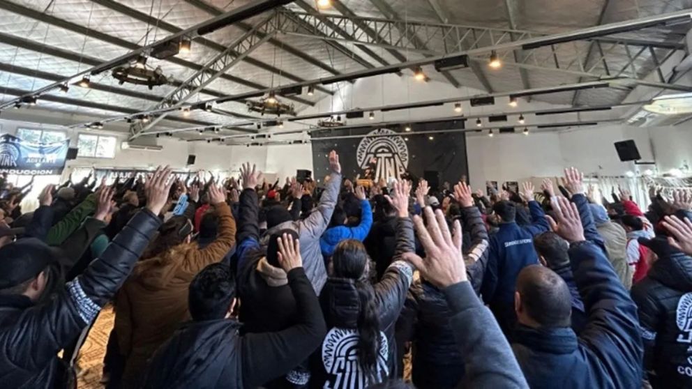 Paran los trabajadores del neumático en reclamo de negociaciones paritarias (Archivo).