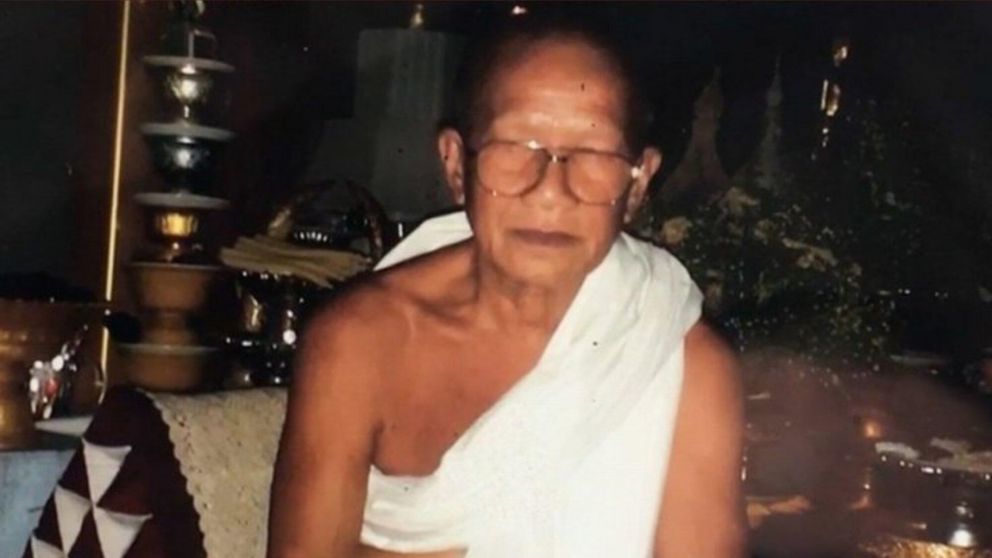 Thammakorn Wangpreecha, el monje budista de 68 años que se autodecapitó.