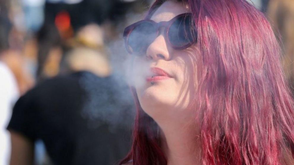 Cada 20 de abril a las 4.20 de la tarde consumidores de cannabis homenajean a la planta.