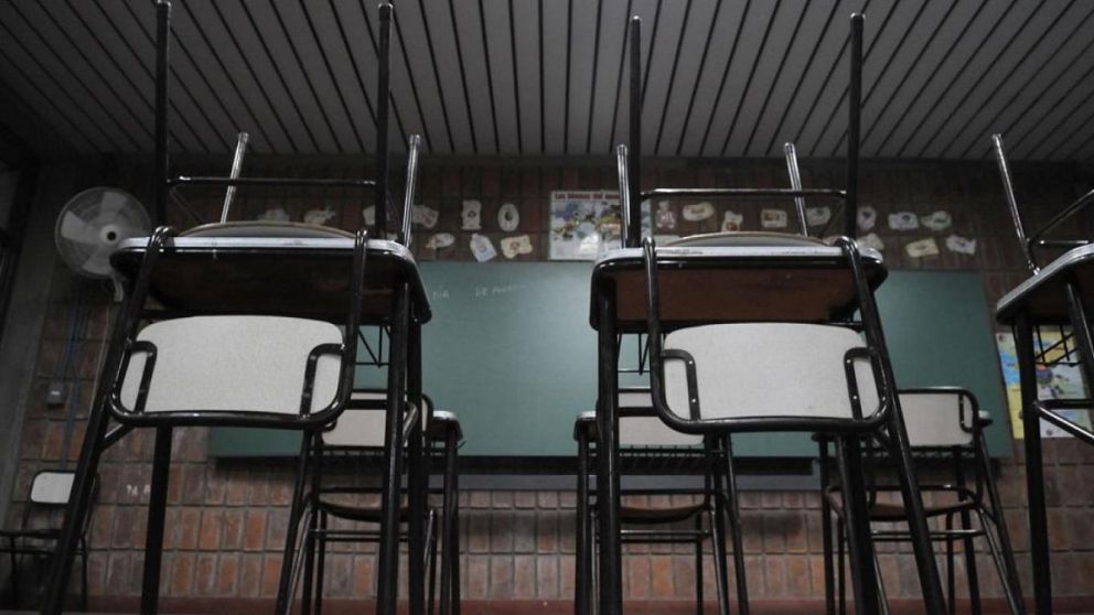 Sadop denunciará a las escuelas que obliguen a ir a los docentes y apuesta por las clases virtuales. (Imagen Ilustrativa)