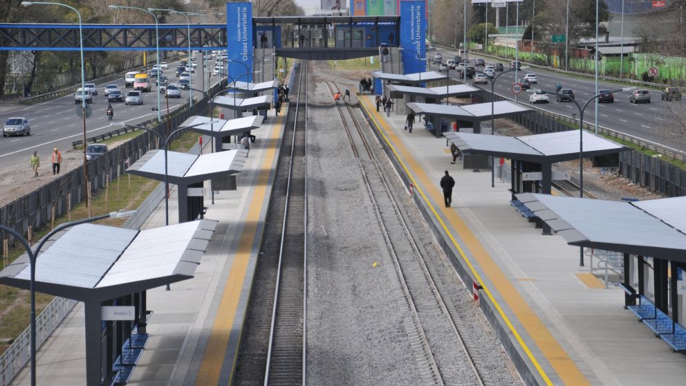 Fue arrollada por un tren en la estación Ciudad Universitaria: investigan si sufrió un asalto.