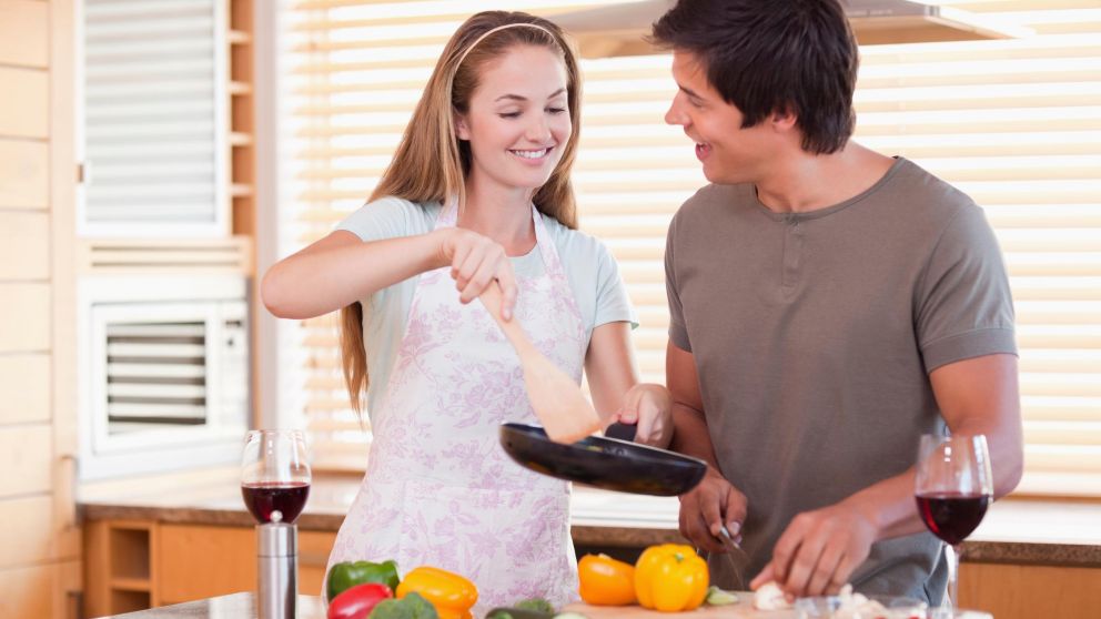 Los recipientes como ollas y sartenes están elaborados por uno o varios metales que pueden ser riesgosos para la salud de la familia.