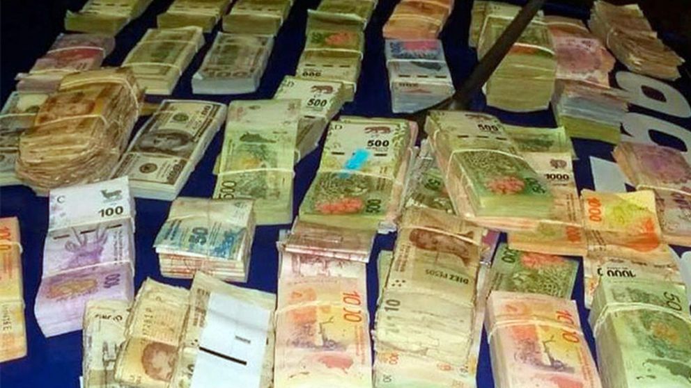 El dinero robado se divid�a en euros, d�lares y pesos argentinos.