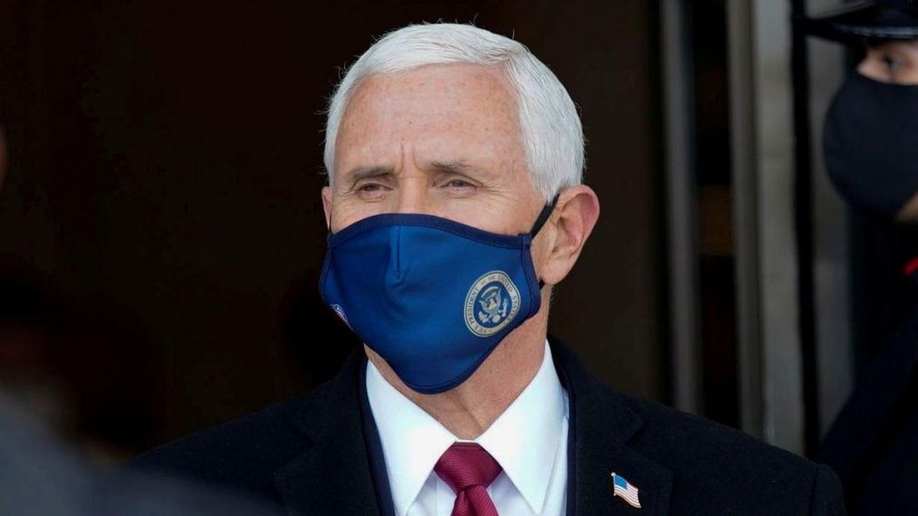 Le colocaron un marcapasos al exvicepresidente estadounidense Pence.