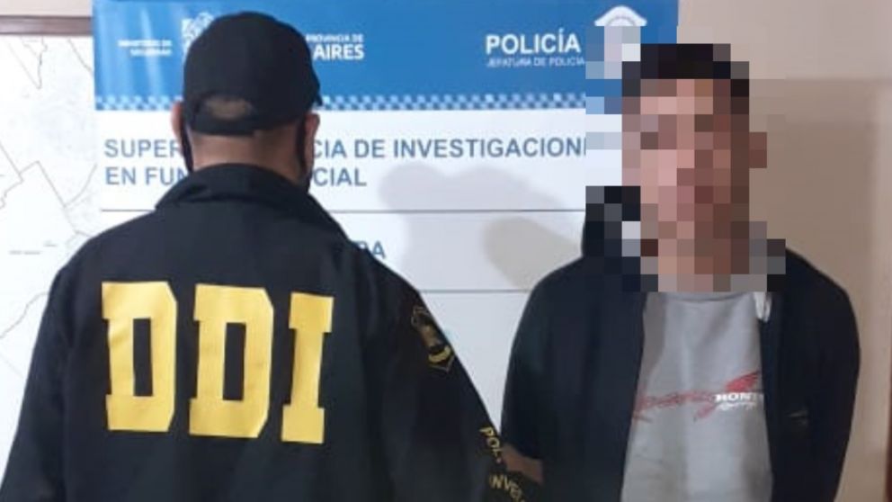 Este es el sujeto que fue apresado por los investigadores policiales en la localidad de Monte Grande.