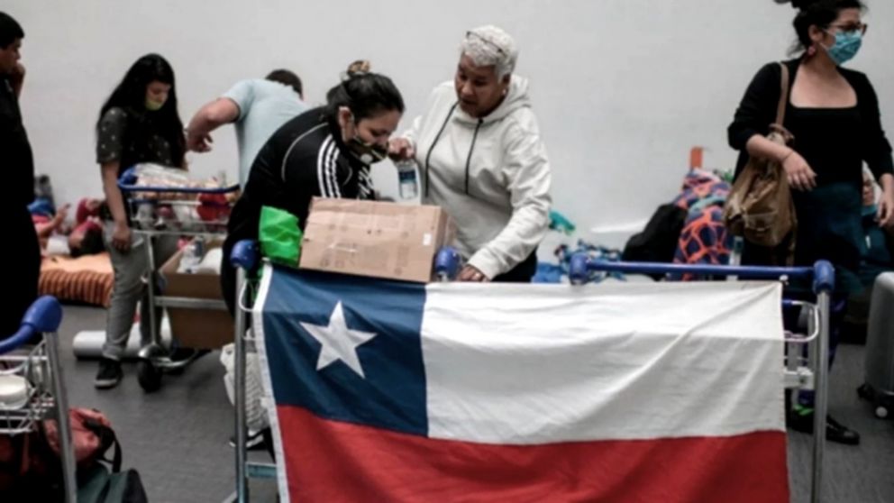 En su último reporte, el Ministerio de Salud chileno confirmó 5.718 nuevos contagios y 35 nuevos decesos (Télam).