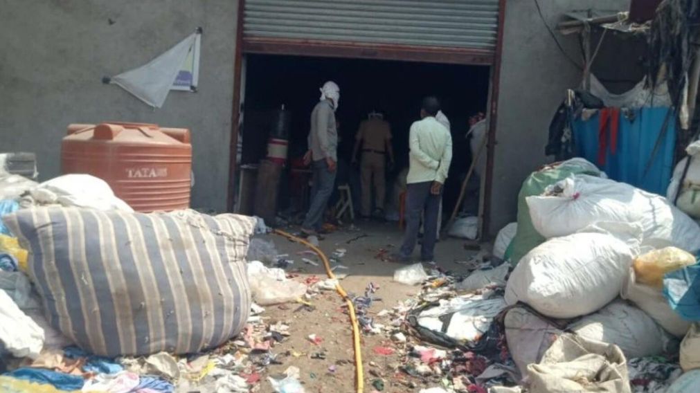 Encontraron una gran cantidad de barbijos usados en la f�brica (Gentileza Recyclean)