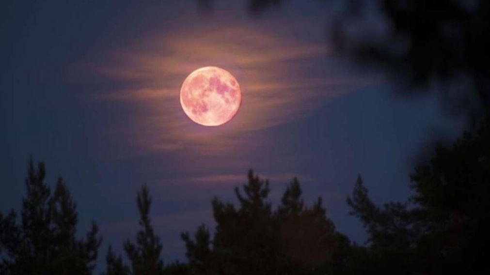 La Luna brillará en torno a un 15 % más de lo habitual a partir de este 26 de abril.