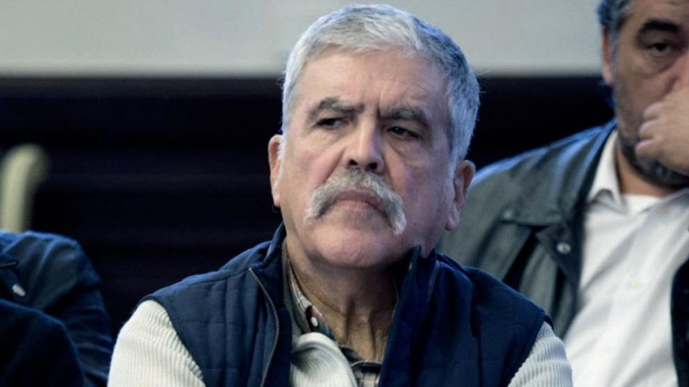 Julio De Vido permanecerá en libertad mientras se tramita un recurso de queja ante la Corte Suprema de Justicia.