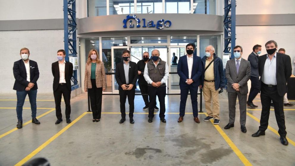 Axel Kicillof y Alejandro Granados entregaron el decreto de habilitaci�n definitiva del Poloindustrial de Ezeiza.