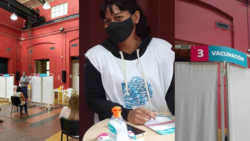 Una colaboradora en el Centro de Producción Audiovisual Favio de la localidad bonaerense de Bernal.