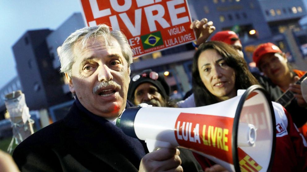 Alberto Fernández advirtió que en Brasil "pretende reiniciarse la persecución" a Lula Da Silva.
