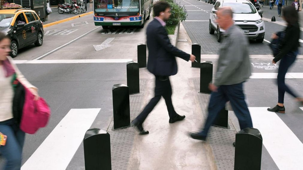 Peatones y automovilistas se adjudican culpas entre sí (Télam)